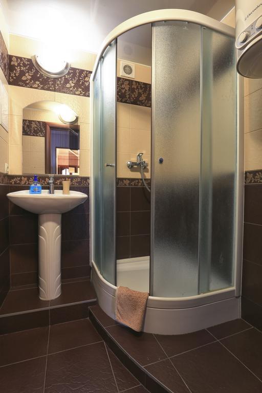 Apartment On Obolonskiy Prospect 12 Kiev Bagian luar foto