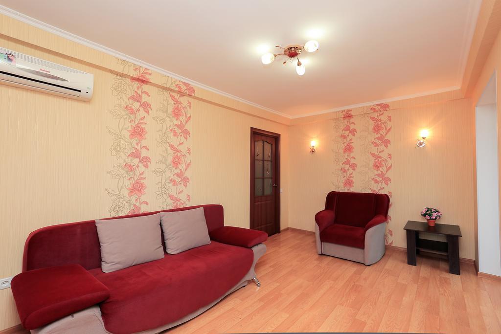 Apartment On Obolonskiy Prospect 12 Kiev Bagian luar foto